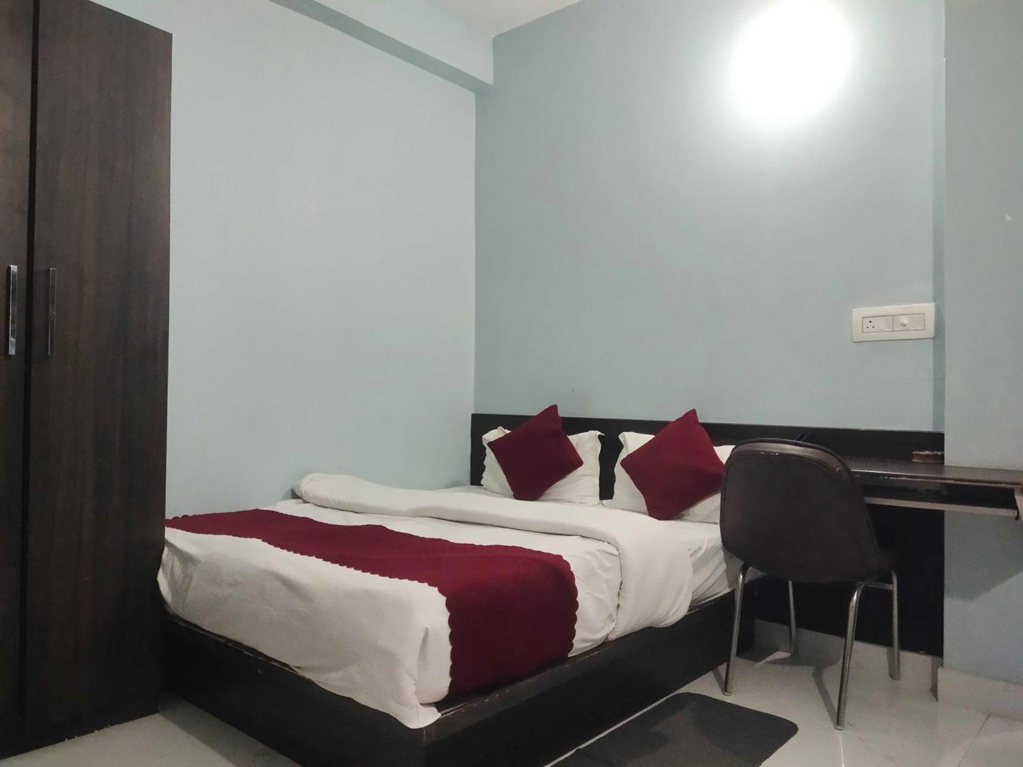 Hotel O Home Aditya Inn Suits Homestay Ayodhya 外观 照片