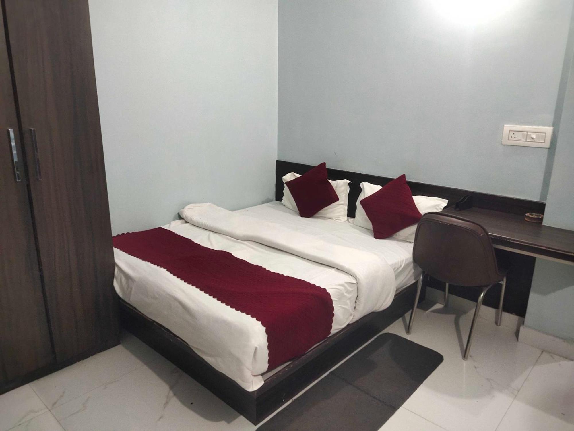 Hotel O Home Aditya Inn Suits Homestay Ayodhya 外观 照片